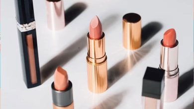 هشدار سازمان غذا و دارو: بلع ناخواسته رژلب و خطر فلزات سنگین برای سلامت زنان