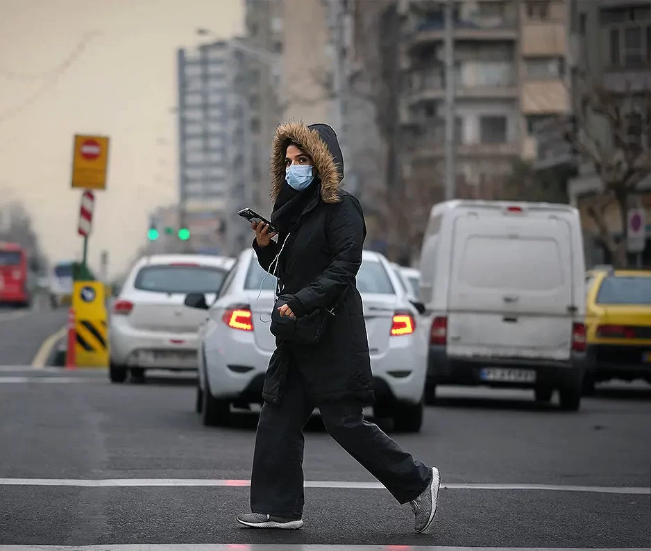 رئیس پلیس راهور تهران بزرگ از اجرای طرح زوج‌وفرد از ۶:۳۰ تا ۲۰:۳۰ از درب منازل، ممنوعیت تردد کامیون‌ها و برخورد با خودروهای دودزا خبر داد.