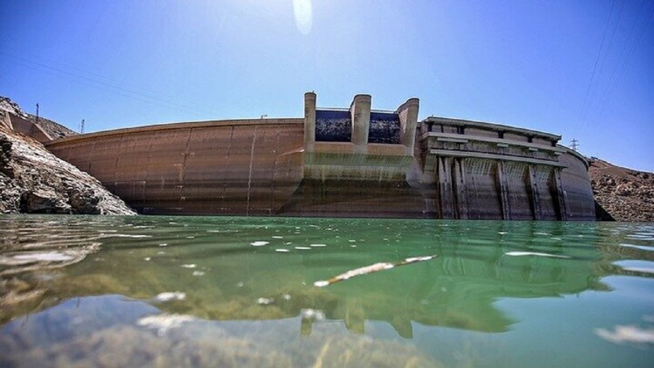 سد زاینده‌رود در آستانه خشکی کامل