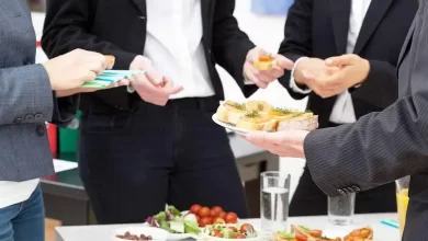 سرو میوه و شیرینی