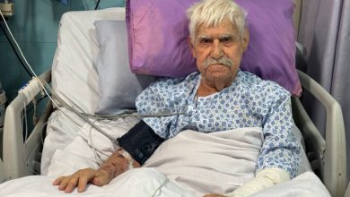 عنایت بخشی دوباره در بیمارستان بستری شد؛ وضعیت او نگران‌کننده است