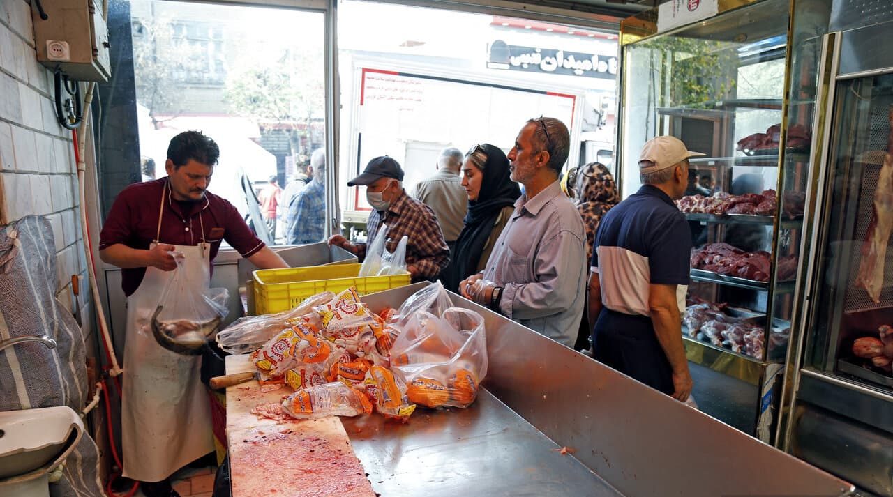 رئیس سازمان جهاد: کالای اساسی در بازار فراوان است؛ با گران‌فروشی مرغ قاطعانه برخورد می‌کنیم