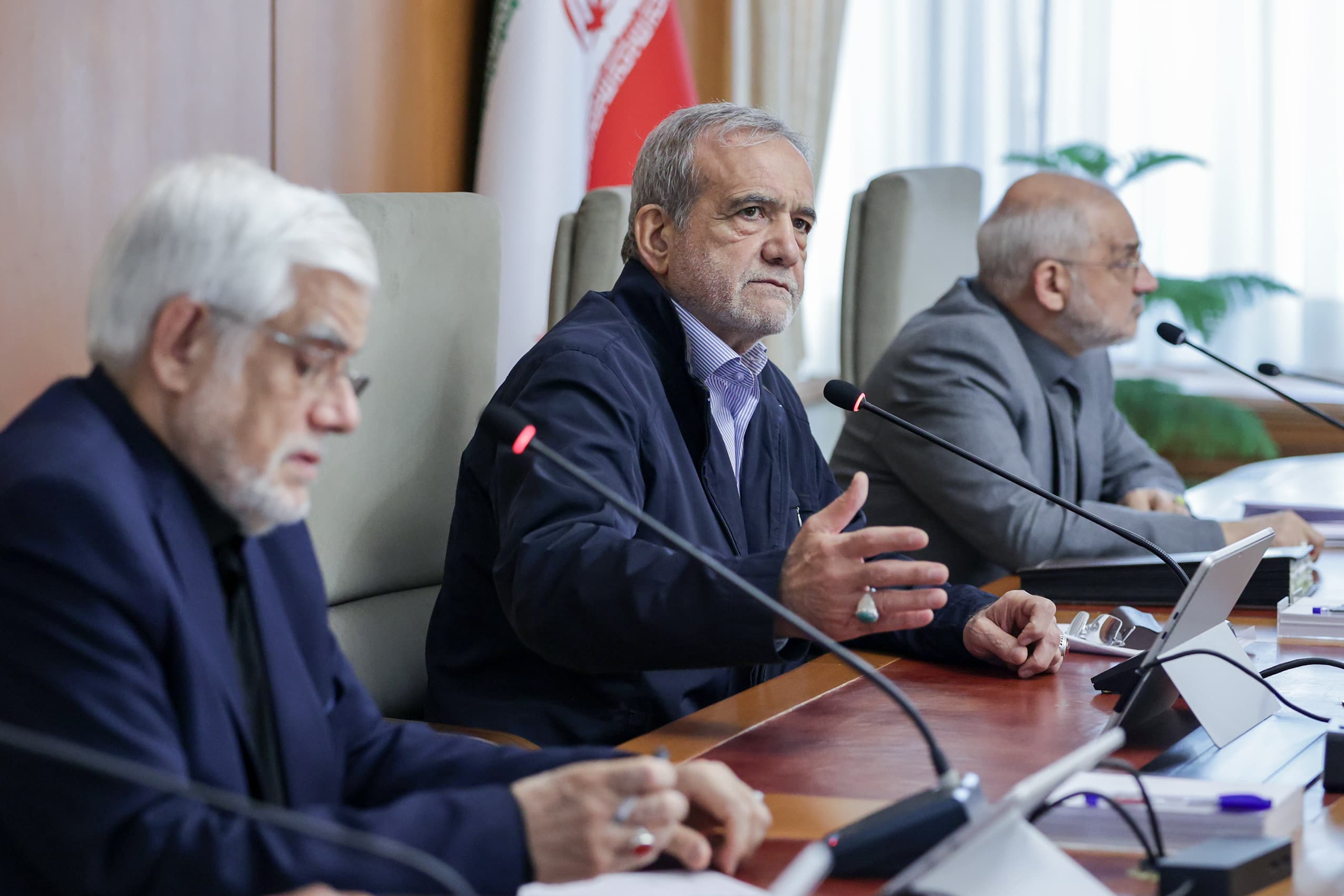 هر اقدامی که مردم را ناراضی کند، خدمت به رژیم صهیونیستی است