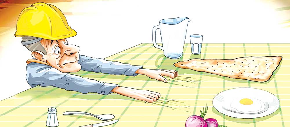 نان و سیب‌زمینی جایگزین گوشت؛ ریال در برابر سبد خوراک کارگران شکست خورد