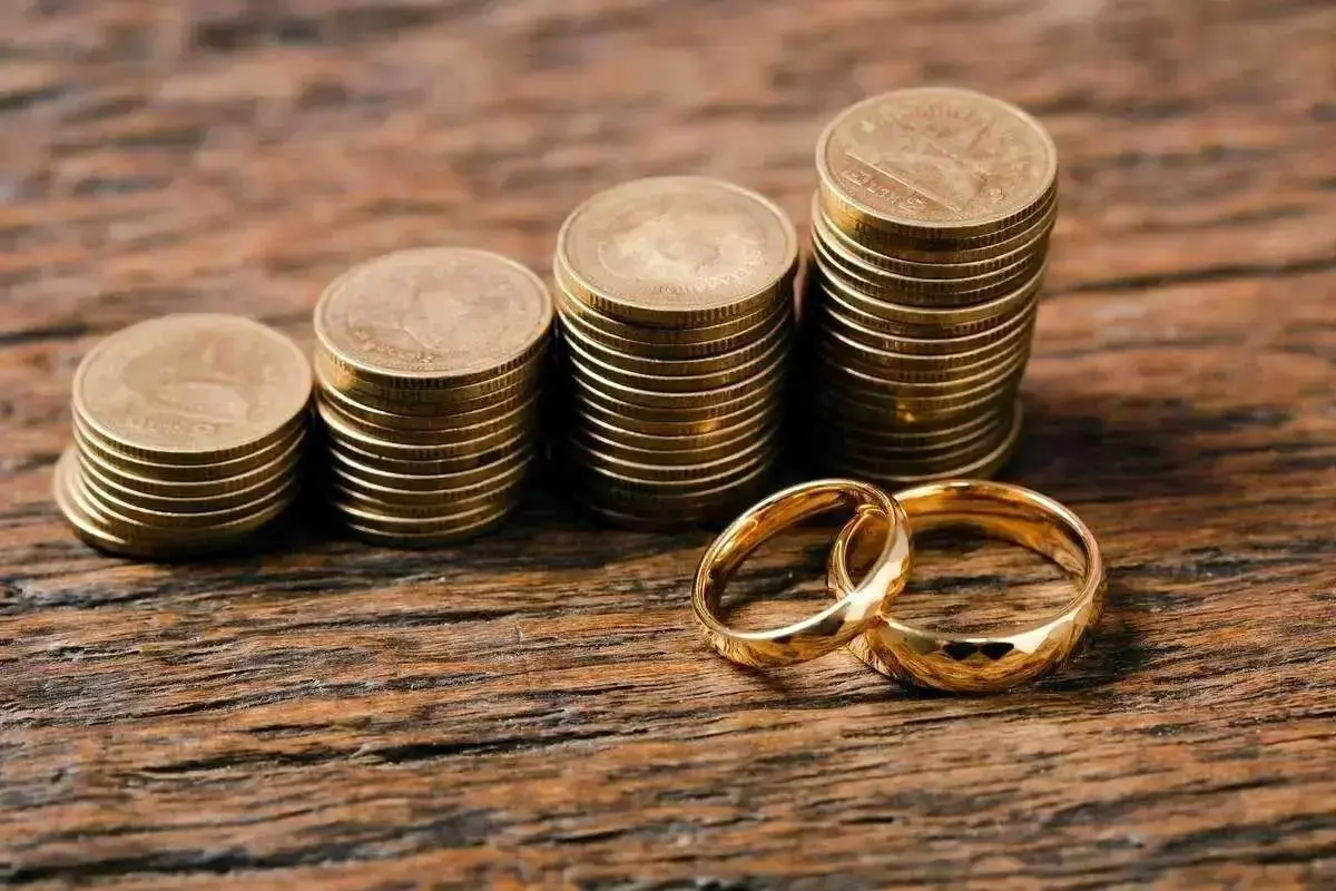 محکومان مالی