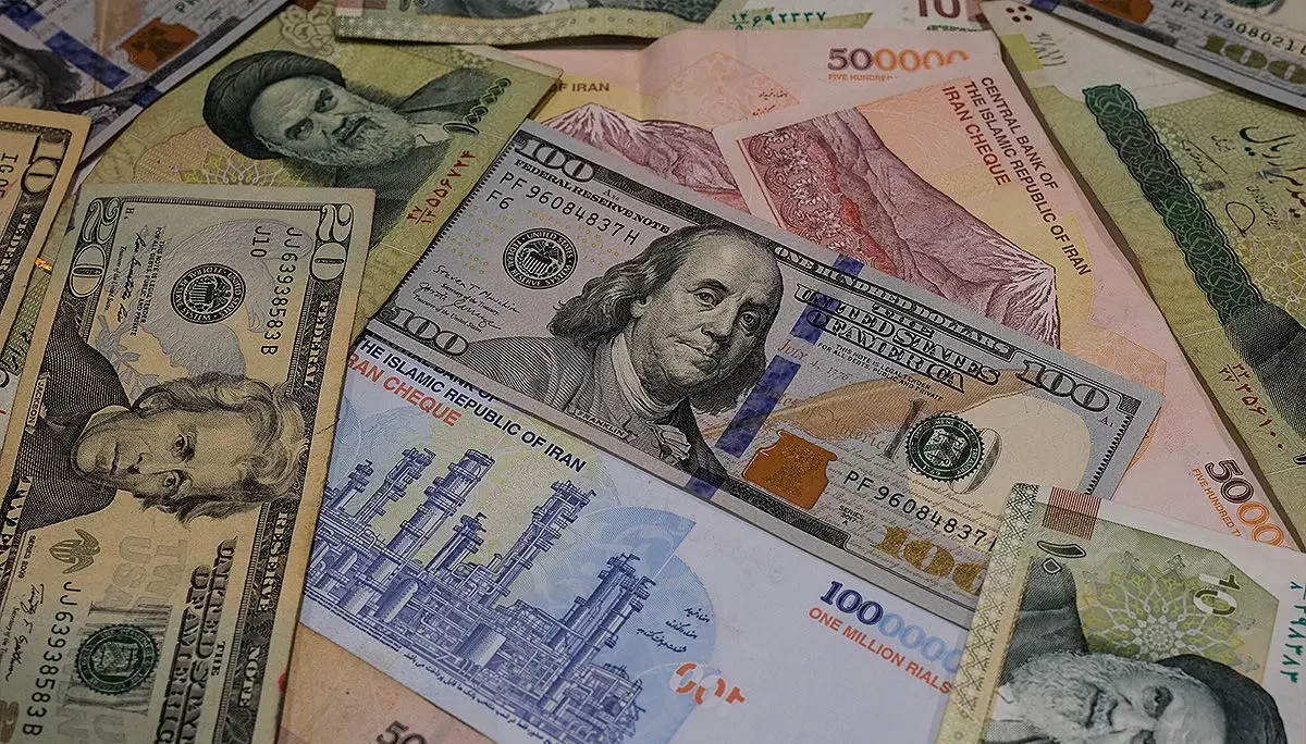 دلار در دام حباب سنگین افتاد؛ نرخ واقعی دلار ۱۱۳ هزار تومان است