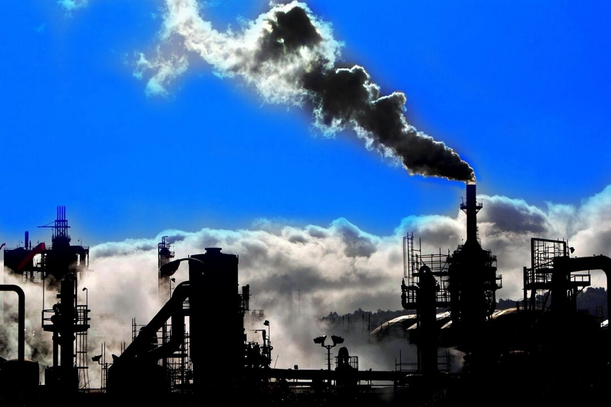 سوخت نیروگاه ری بیش از 120 برابر استاندارد؛ دیاکسید گوگرد جنوب تهران را تهدید میکند