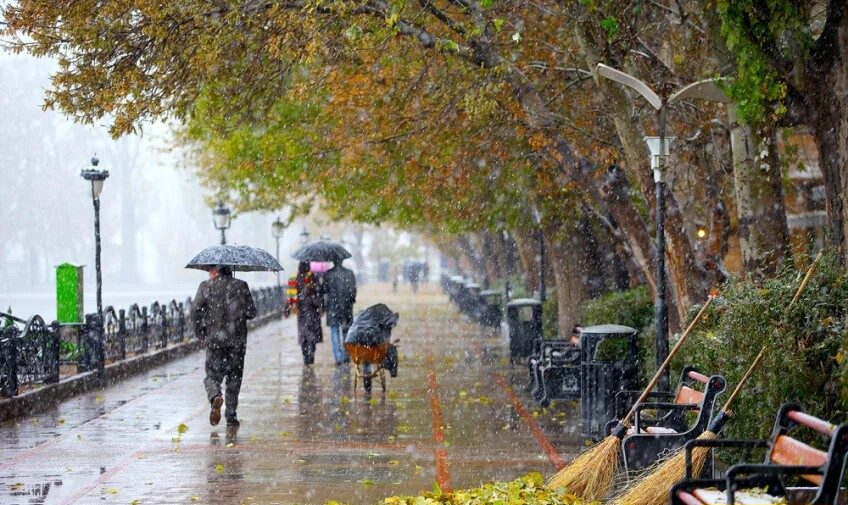پیش‌بینی بارش باران و برف در تهران تا پنجشنبه؛ آلودگی هوا نیز افزایش می‌یابد