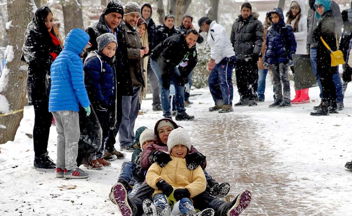 هشدار نارنجی سازمان هواشناسی؛ بارش باران و برف ۱۶ استان را در بر میگیرد
