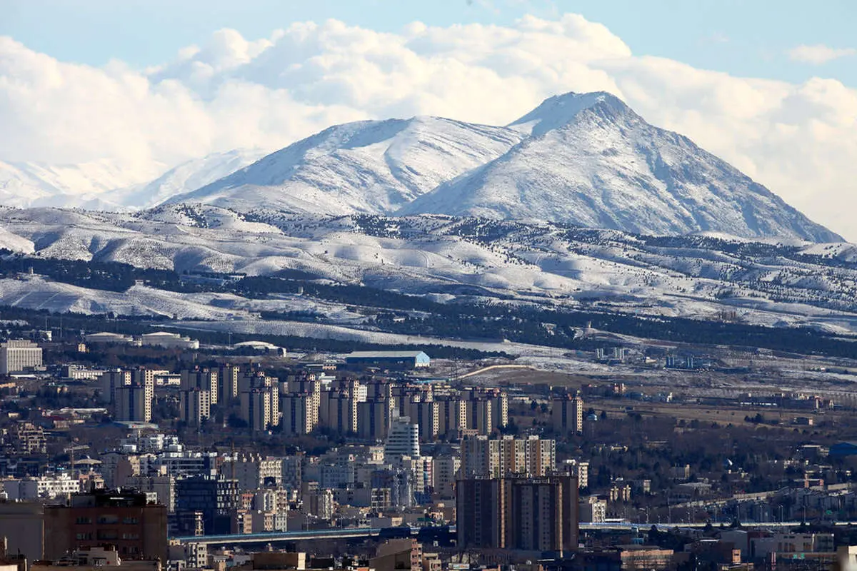 پیشبینی هواشناسی استان تهران؛ وزش باد شدید و بارش پراکنده برف