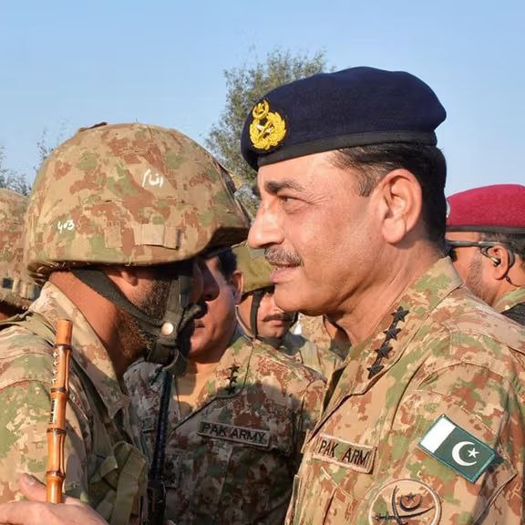 «پاکستان به طالبان و هند هشدار داد؛ پاسخ هر تعرض، سریع و شدید خواهد بود»