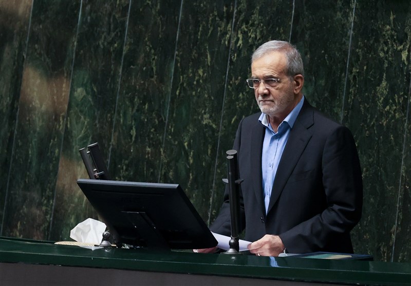 پزشکیان باید در صحن پاسخگو باشد