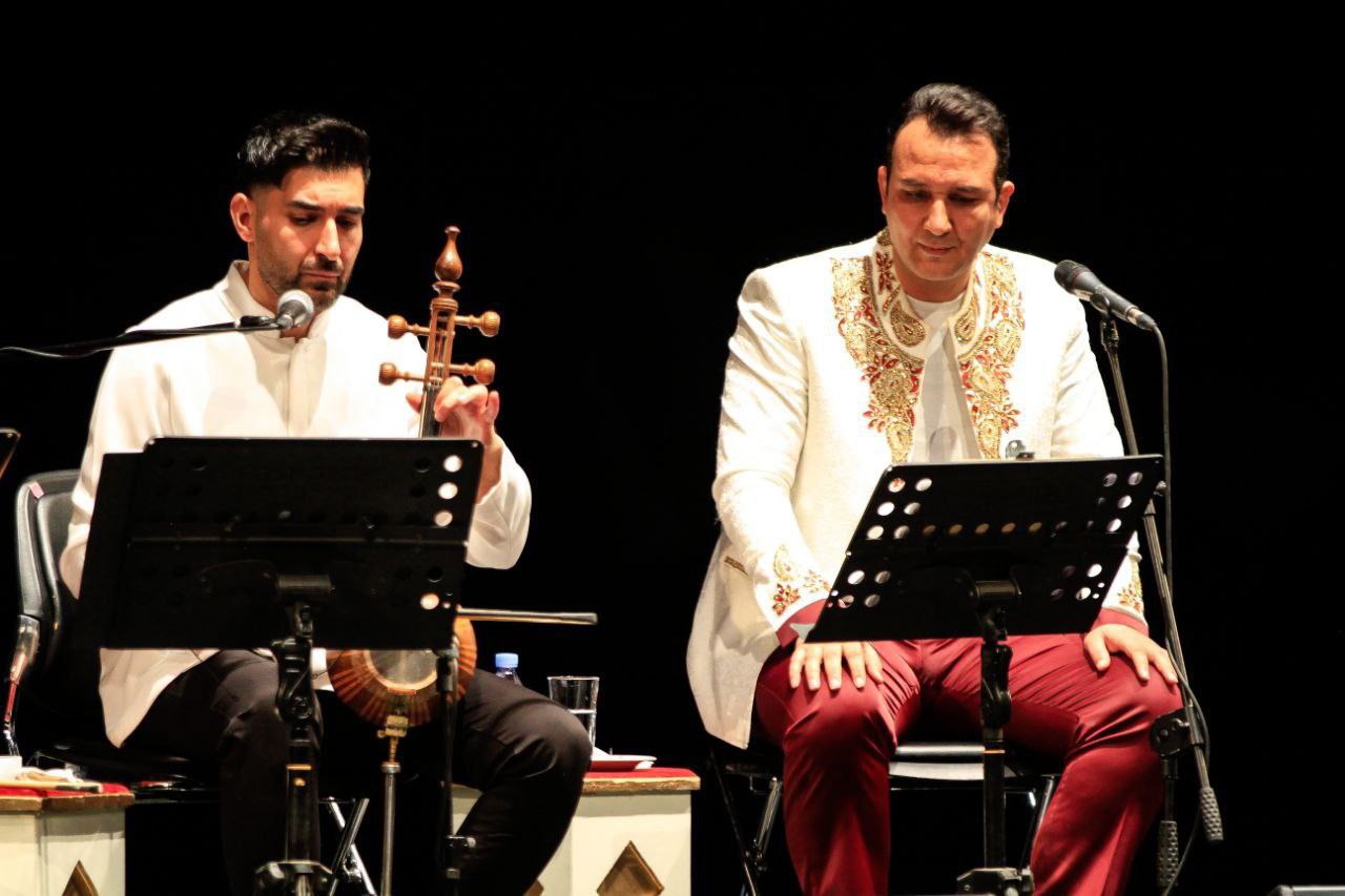 برگزاری کنسرت گروه قمر با صدای مصطفی جلالیپور در تالار وحدت