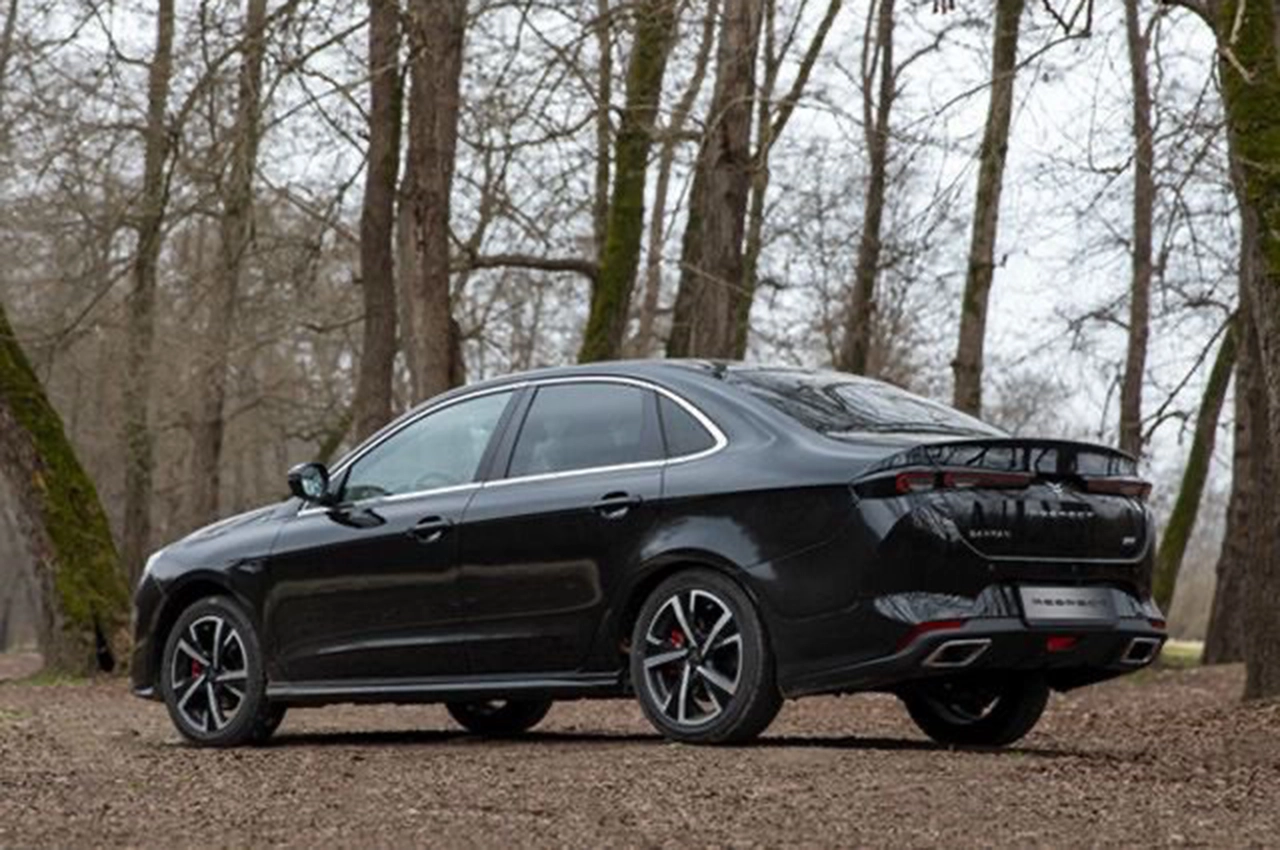 ۹ محصول سواری گروه بهمن از طریق مزایده به فروش می‌رسد