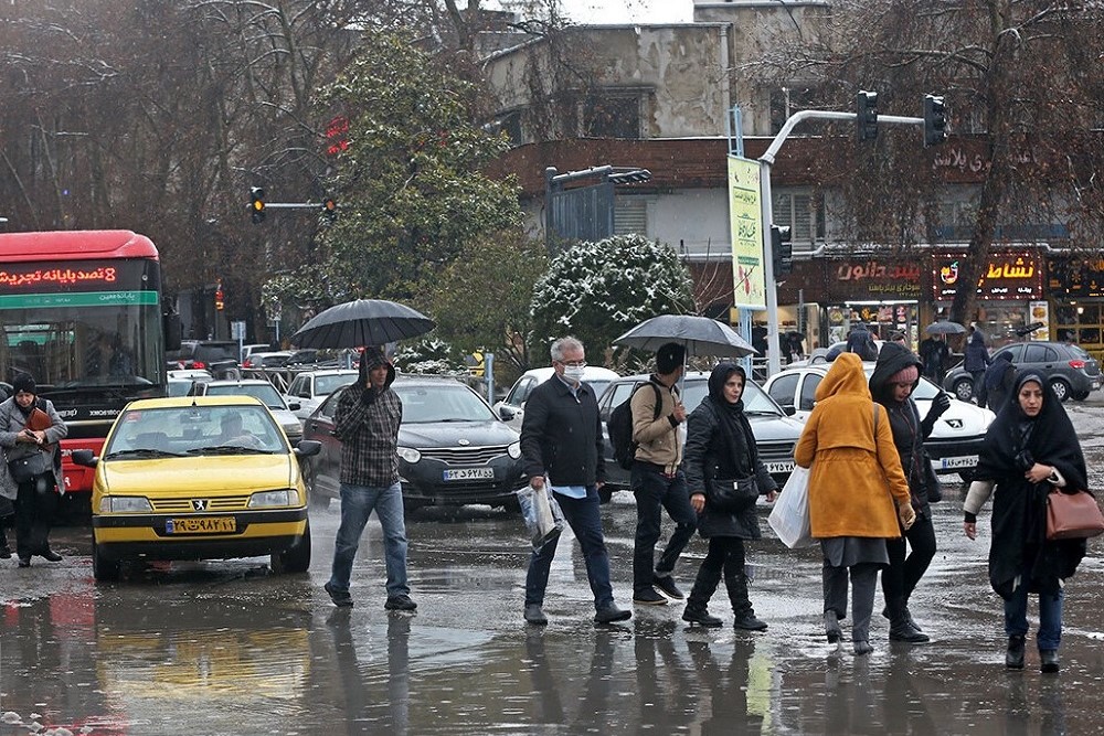 بارش‌ها ۶.۶ درصد بالاتر رفت، اما تهران رکورد منفی کم‌بارشی را شکست