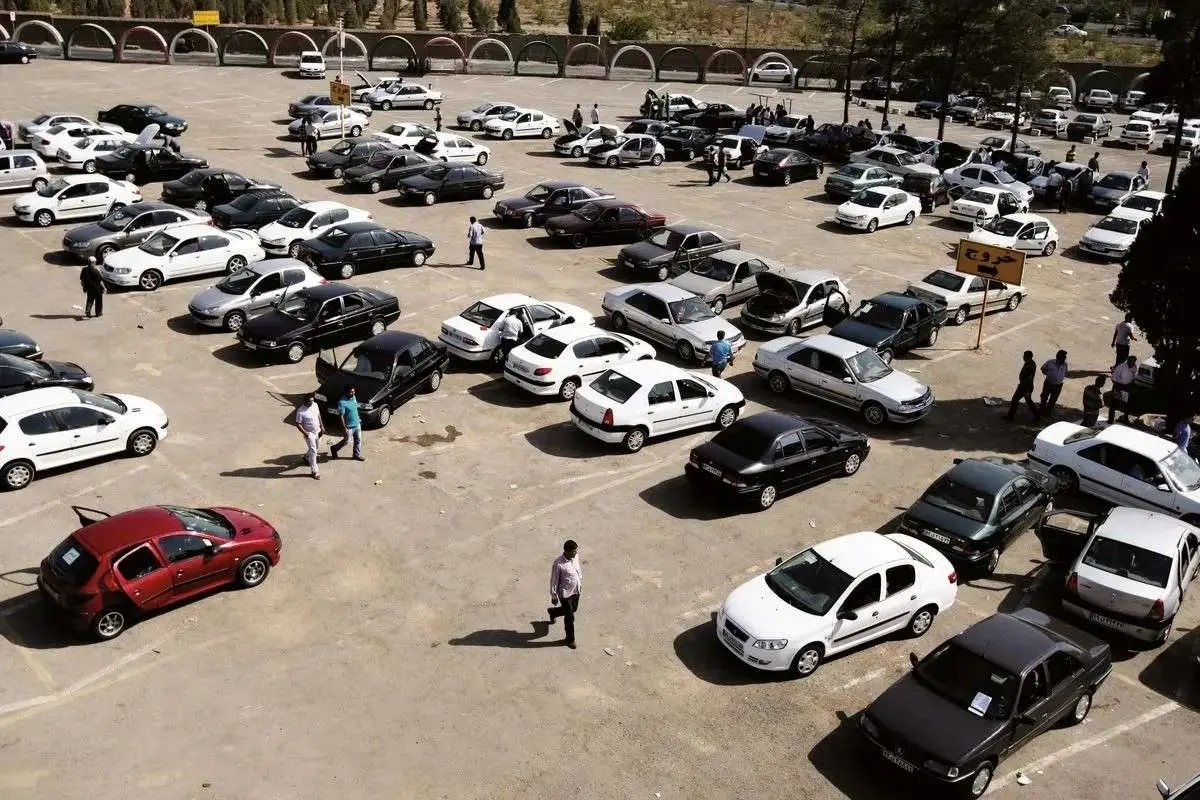 رکود شدید در بازار خودرو: قیمت‌ها با وجود کاهش دلار هنوز بالا هستند