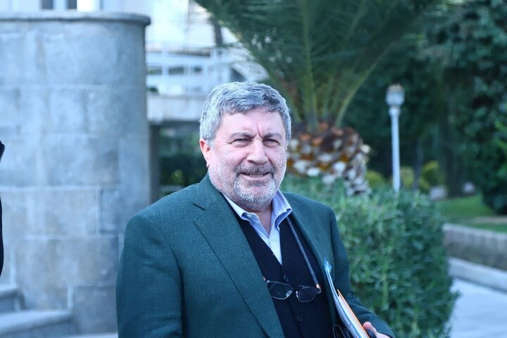 حضرتی: رانت ارزی باید حذف شود تا یارانه مستقیم به مردم برسد