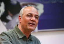 زیدآبادی: نفتالی بنت مثل بچه‌ها بازی‌اش گرفته است