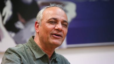 زیدآبادی: نفتالی بنت مثل بچه‌ها بازی‌اش گرفته است