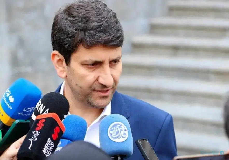 فیلترینگ قابل دفاع نیست؛ دولت در پی حل چالش‌های فضای مجازی است!