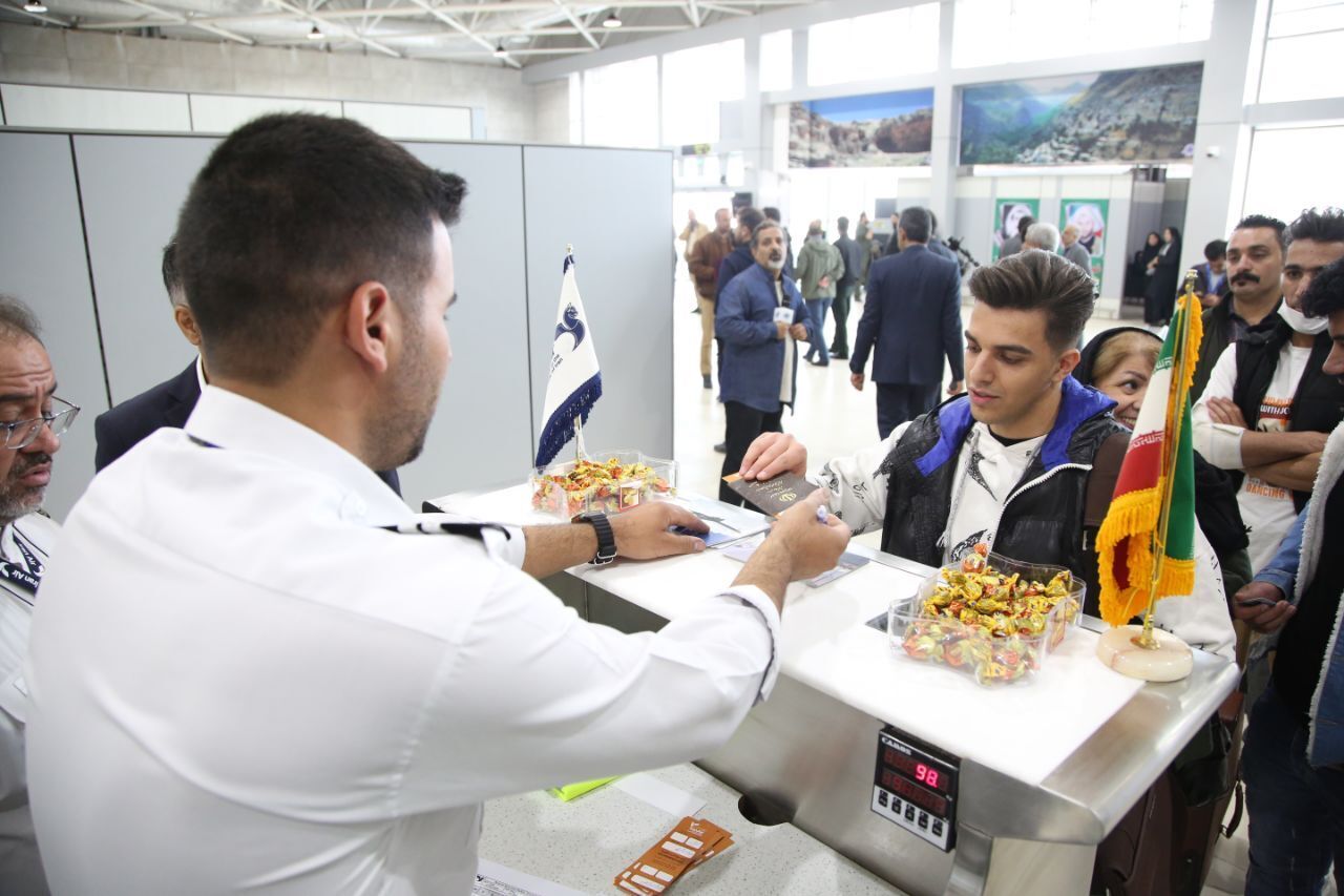 فعالیت شبانه‌روزی دفاتر فروش «هما» در فرودگاه‌های مهرآباد و امام خمینی(ره)