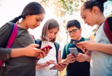 تصمیم تاریخی فرانسه: خداحافظی کودکان زیر ۱۵ سال با شبکه‌های اجتماعی