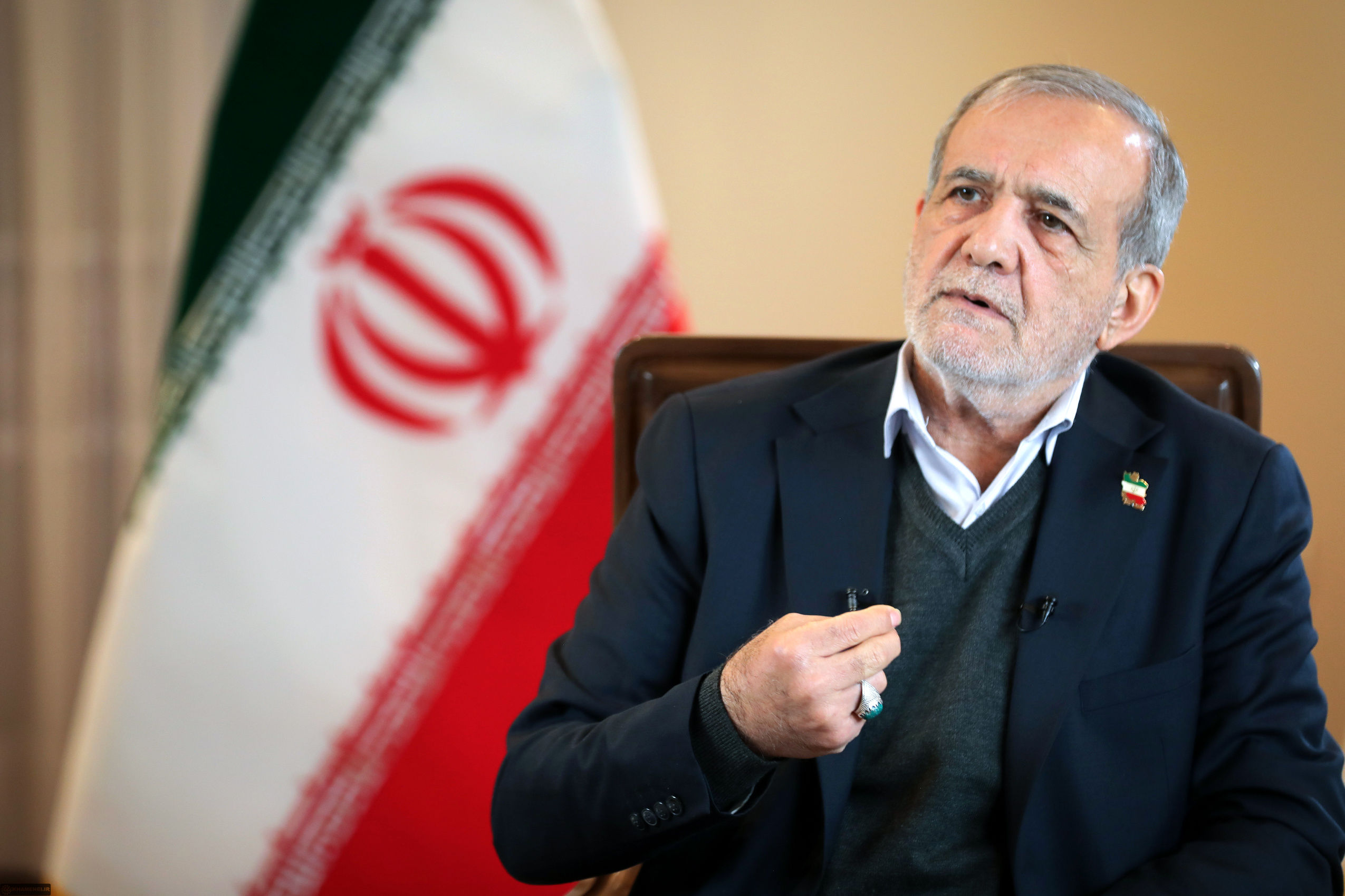 پزشکیان: یارانه قطع نمی‌شود؛ مسیرش عوض می‌شود و مستقیم به مردم می‌رسد