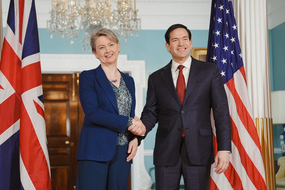 انگلیس و آمریکا