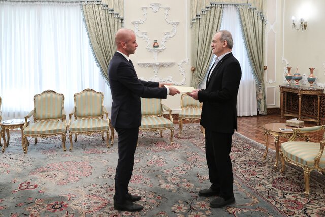 ایران و لبنان