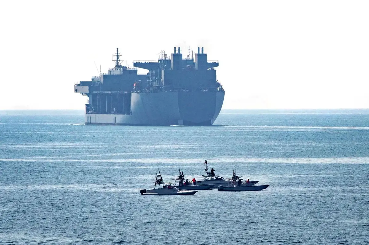 انگلیس مدعی وقوع حادثه برای یک کشتی در تنگه هرمز شد