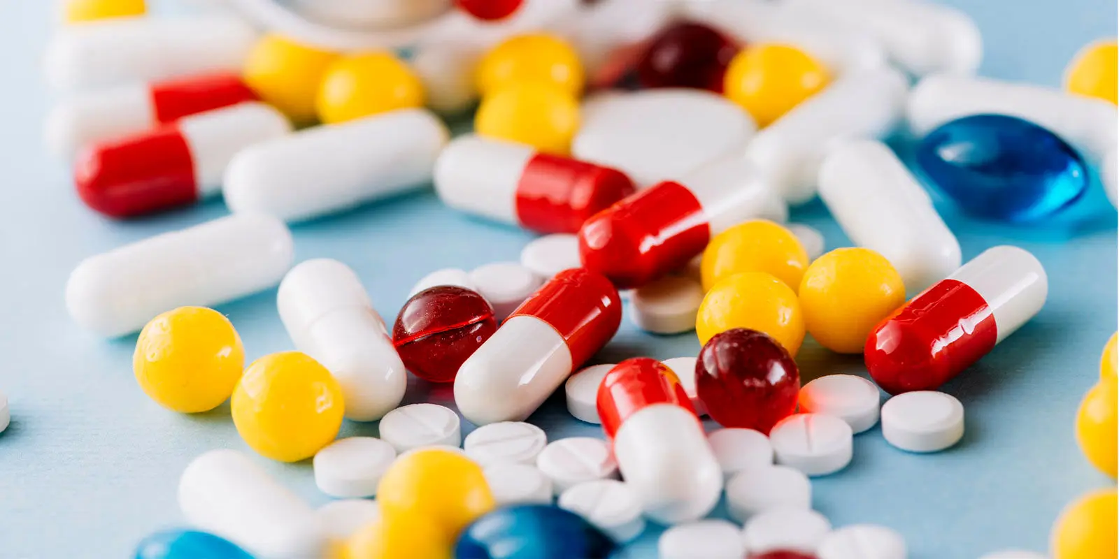 سازمان غذا و دارو هشدار داد؛ تبلیغ دارو در کلینیکها ممنوع شد