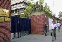 بریتانیا خواستار خروج کارکنان سفارت خود از ایران شد