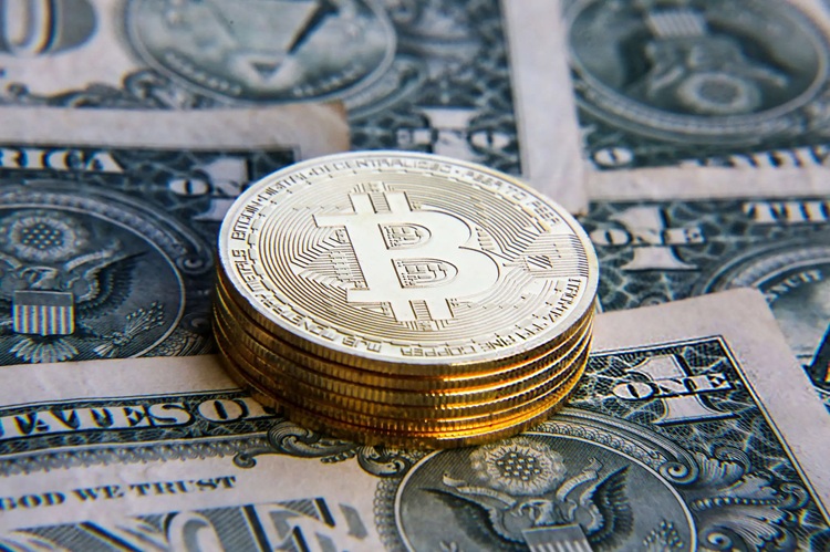 قیمت بیت‌کوین