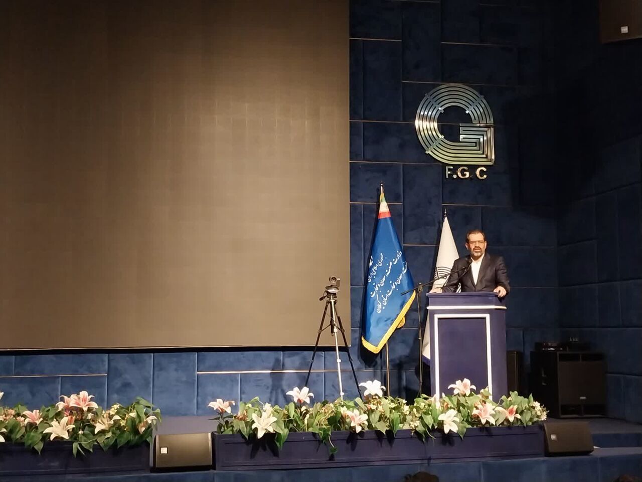 معاون وزیر نیرو: ظرفیت برق کشور به ۱۰۰ هزار مگاوات می‌رسد