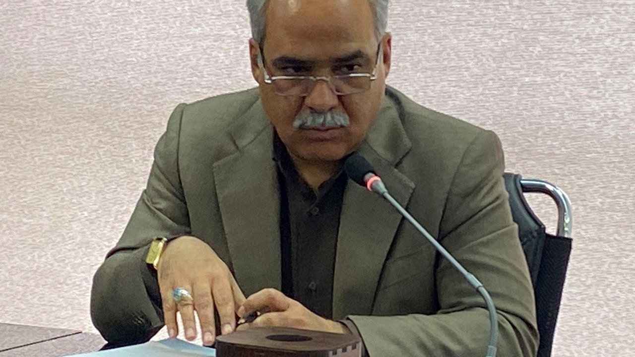 حقوق کارمندان به موقع پرداخت می شود