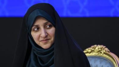 زهرا بهروزآذر