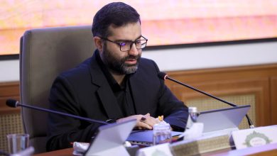 معاون رئیس جمهوری اسلامی ایران در واکنش به زیاده‌گویی‌های رئیس‌جمهور آمریکا برای هدف قراردادن نیروگاههای برق ایران نوشت: اسرائیلی‌ها در ۴۸ ساعت آینده آب ذخیره کنند و موبایل‌هایشان را شارژ کنند.