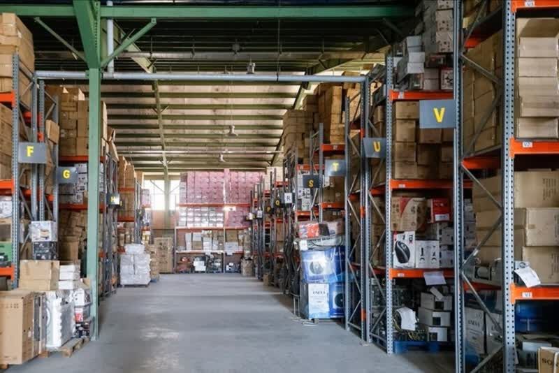 چای دبش و کوروش کمپانی