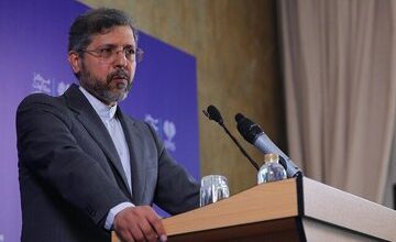 خطیب‌زاده: آتش‌بس موقت نمی‌پذیریم / هدف مذاکرات پایان دائمی جنگ است