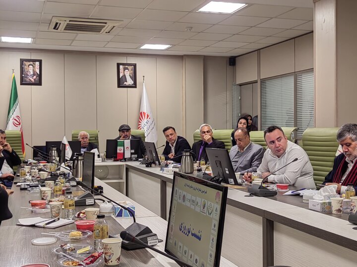 رفع موانع صادرات می‌تواند منابع ارزی جدیدی ایجاد کند