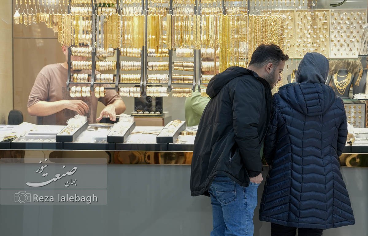 رشد قیمت طلا و سکه در هفته‌ای که اونس سقوط کرد