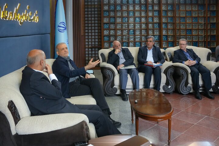 پزشکیان: باید حفظ امنیت شغلی در شرایط جنگی با سیاست‌ حمایتی دنبال شود