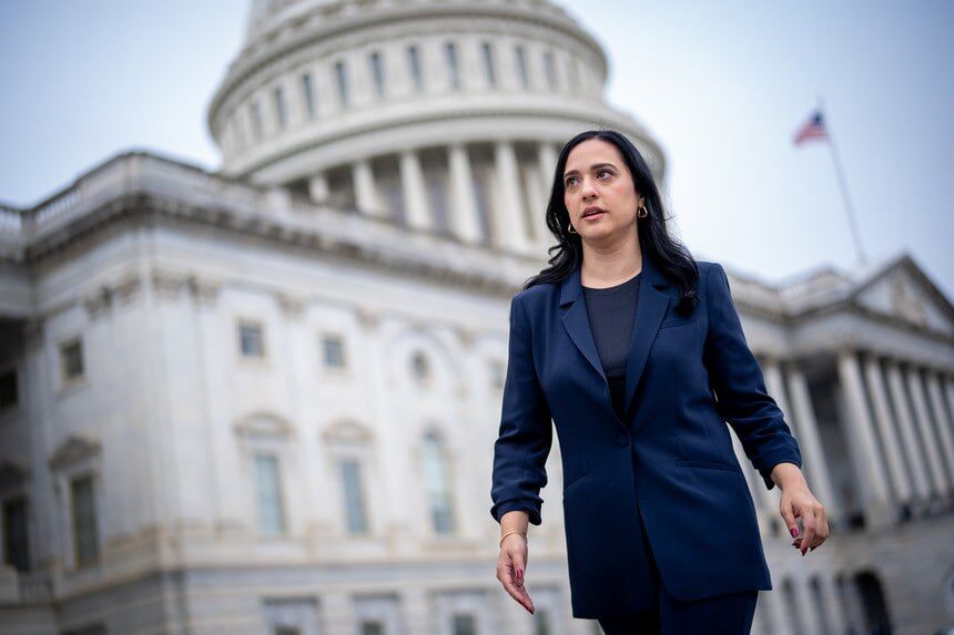 یاسمن انصاری