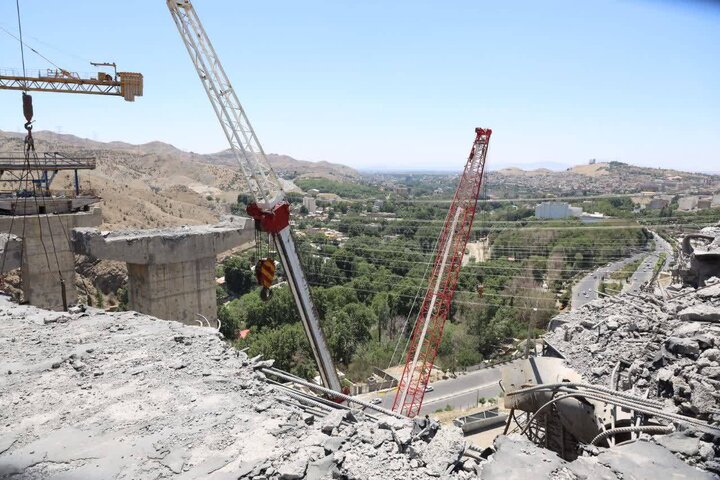 بازدید استاندار البرز از روند بازسازی پل B۱