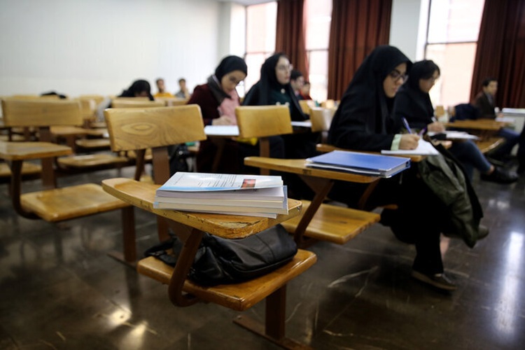 دفاع دانشجویان