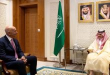 دیدار و گفت‌وگوی بن فرحان و فرستاده آمریکا به سوریه در ریاض
