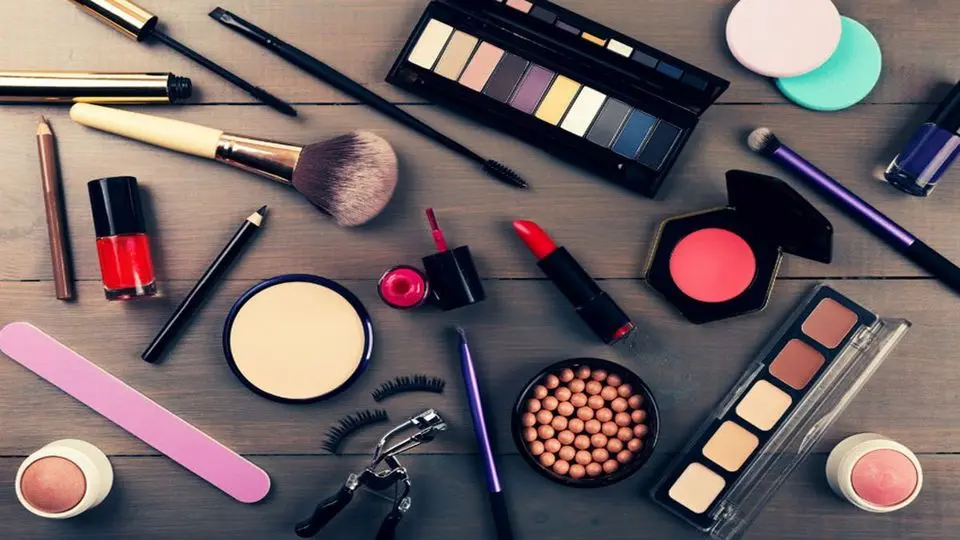 محصولات آرایشی و بهداشتی غیر مجاز