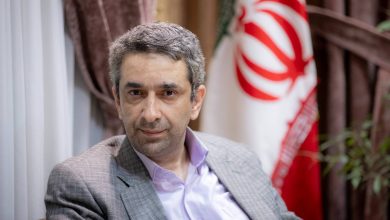 طباطبائی: هزینه تسلیم به مراتب سنگین‌تر از بهای ایستادگی است