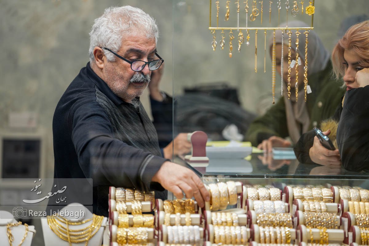قیمت طلا بازار را غافلگیر کرد؛ سکه ۱۷۰ میلیونی شد