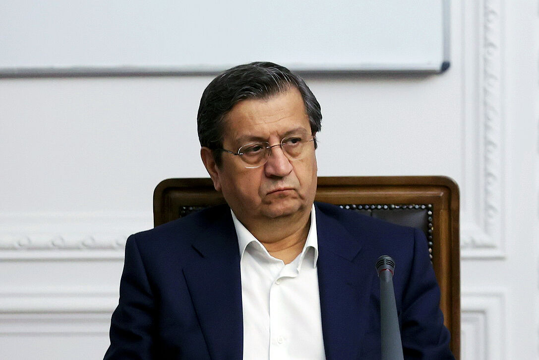 خبر مهم همتی از پشت‌پرده توافق؛ آزادسازی ۱۲ میلیارد دلار کلید خورد
